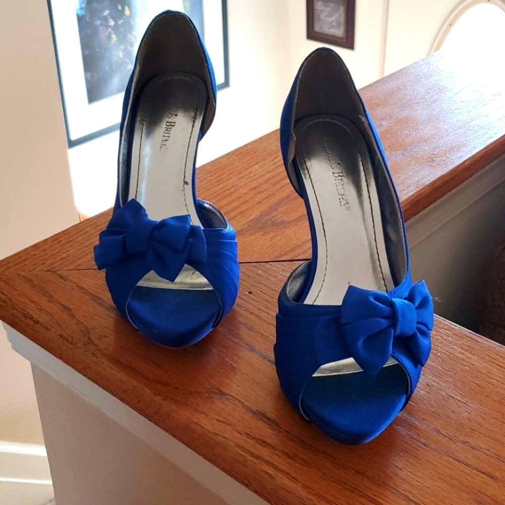 Dress shoes